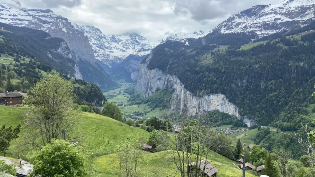 lauterbrunnen valley from Wengen and Mannlichen