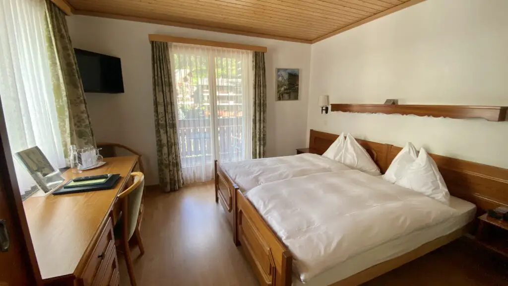 bedroom of 3 star zermatt hotel