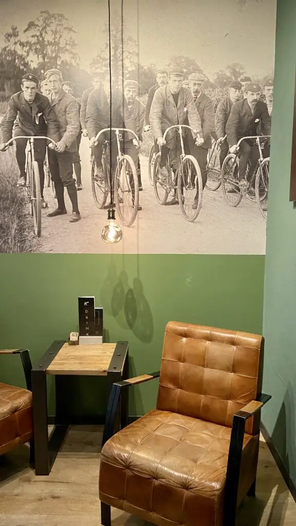 bicycle decor inside of velo cafe interlaken switzerland