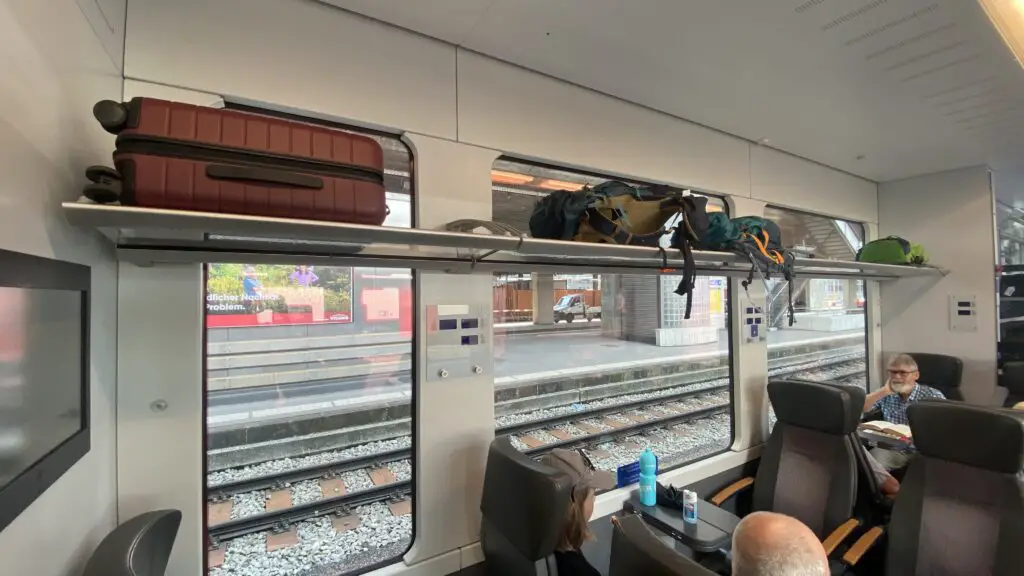 overhead bins for suitcases on the luzern interlaken express