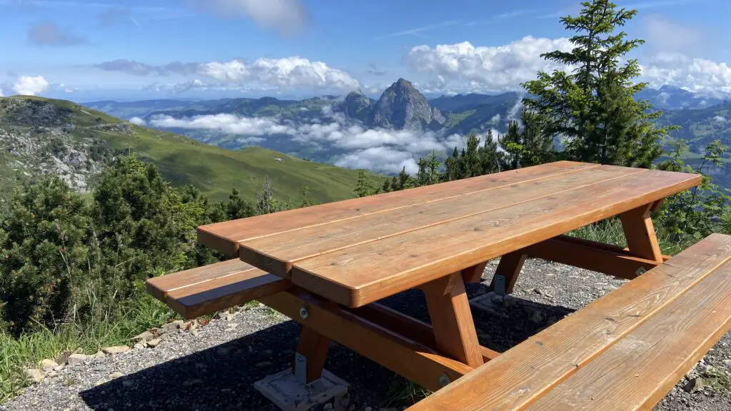 picnic table and benches along the stoos ridge hike