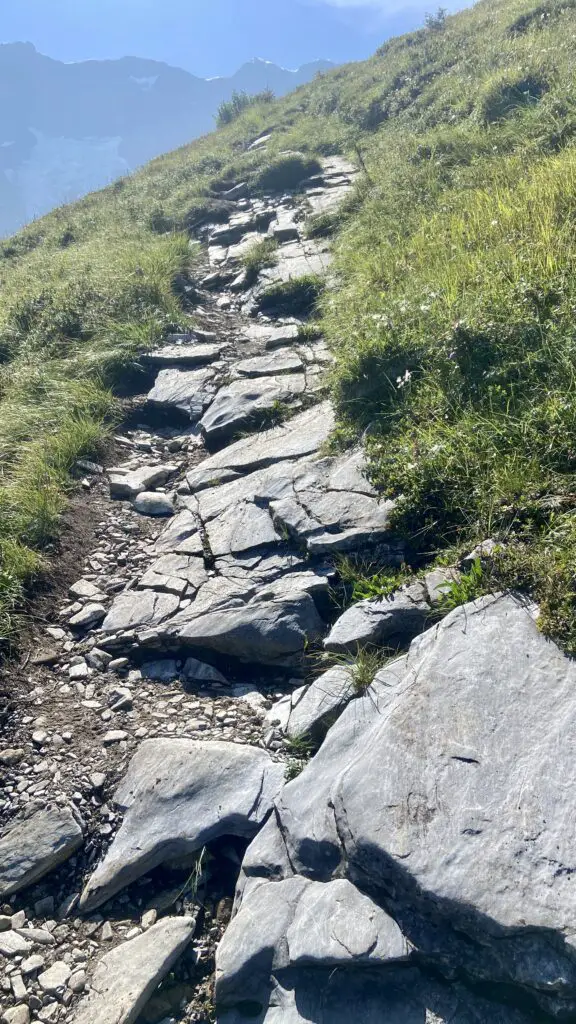 rocky ascent to tanzbödeli