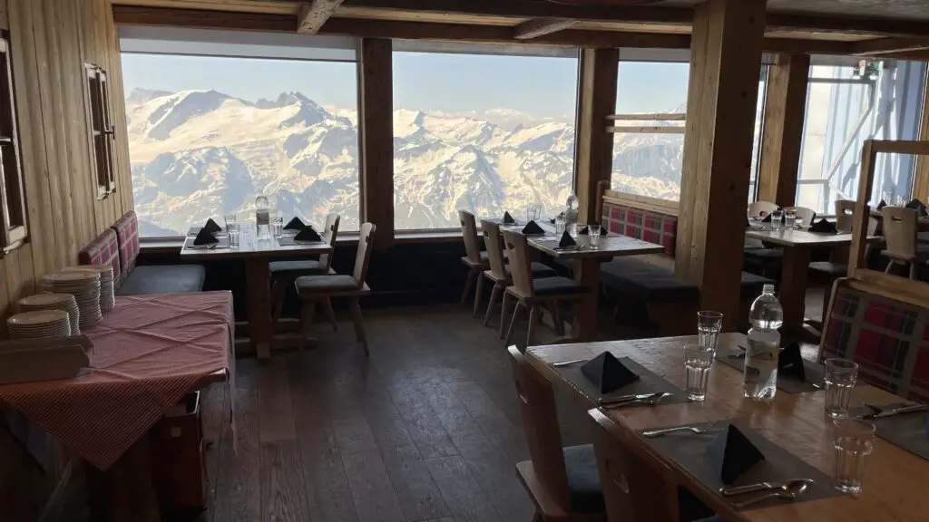 dining room in mt titlis restaurant