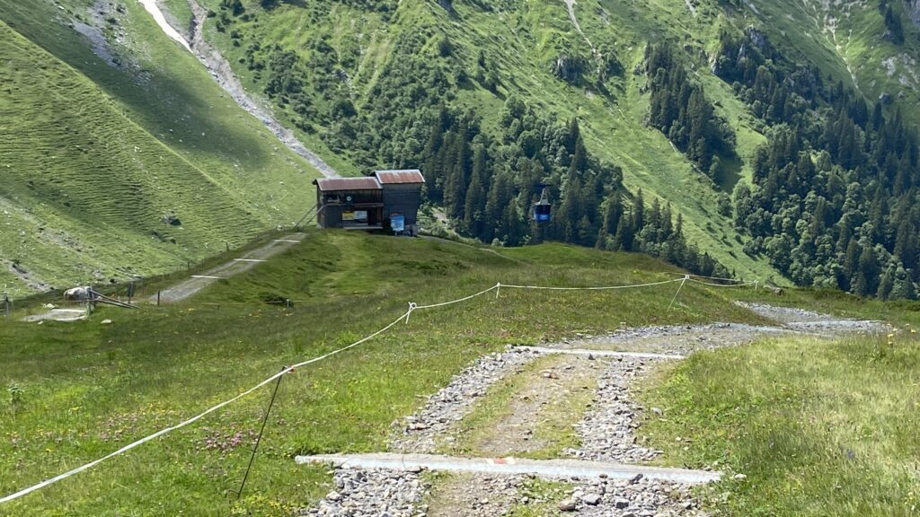 hiking from trübsee