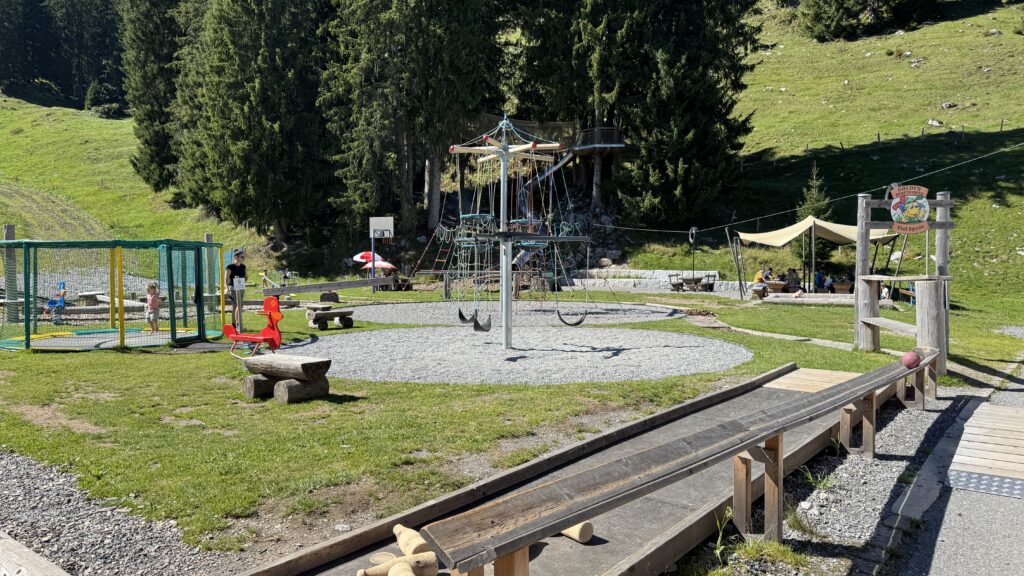 stockhutte playground